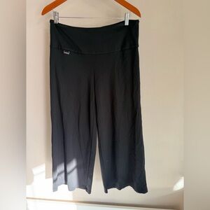 Peck & Peck Classic Black Wide-Leg Pants